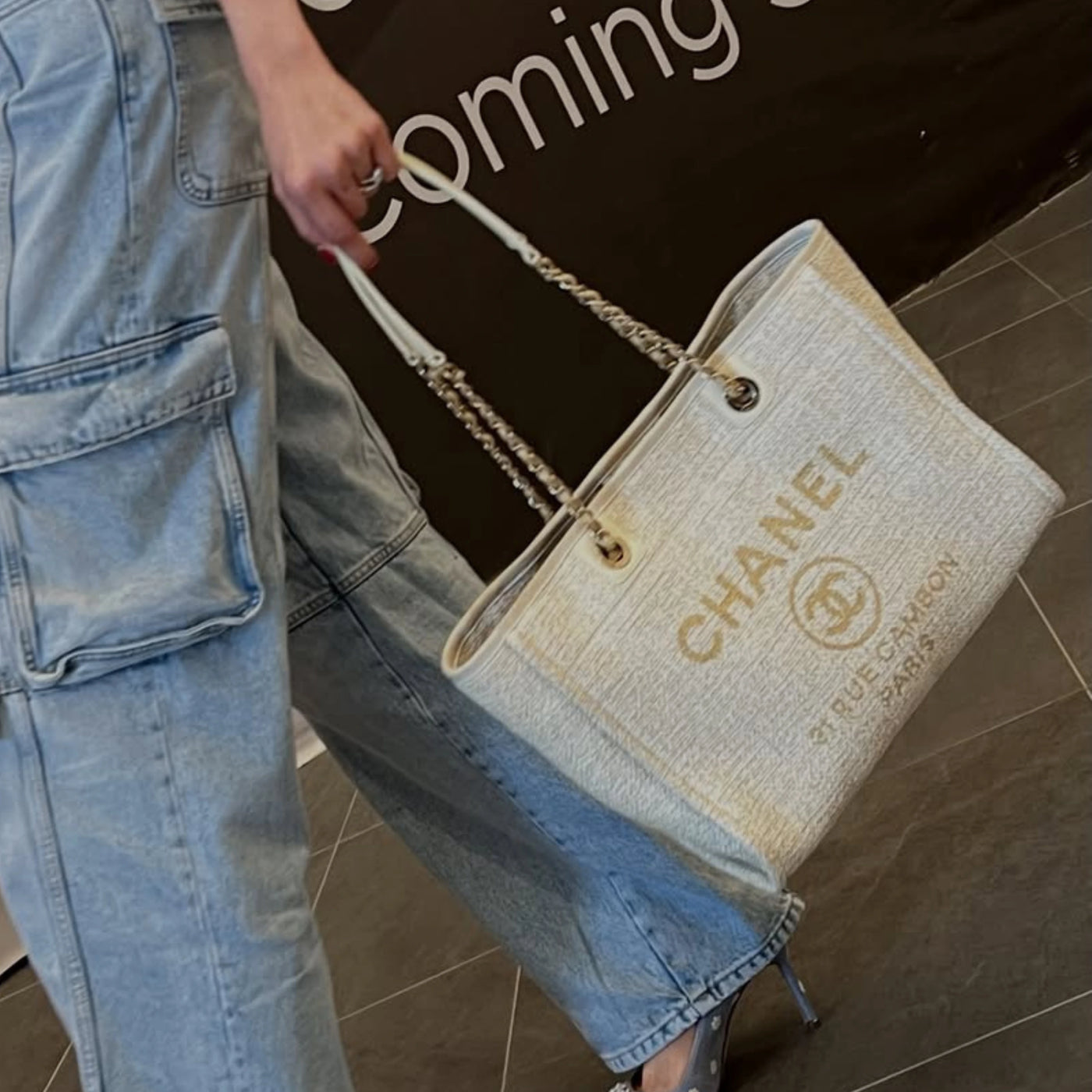 White Chanel shoulder bag featured by Jess Luxuriesse