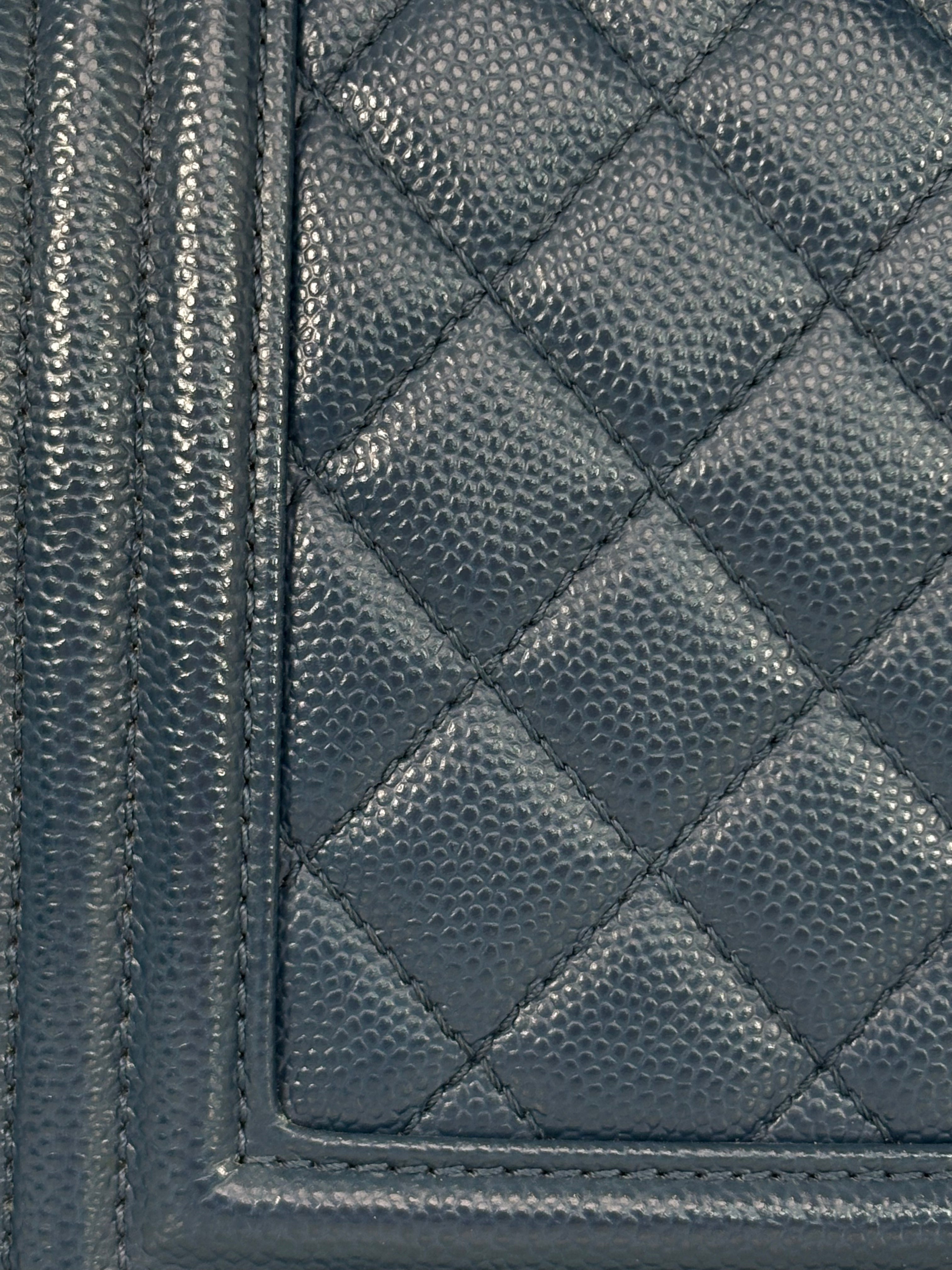 Boy Old Medium Navy Blue Caviar Series 25