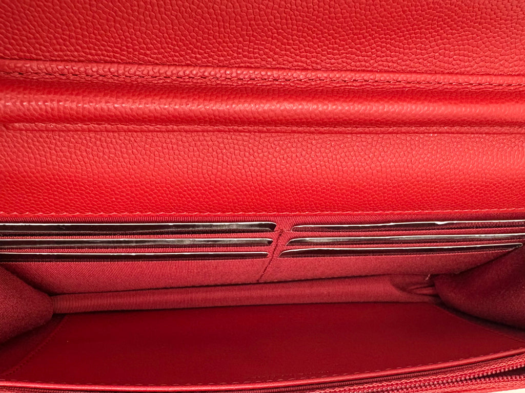 Classique Maxi Flap Wallet On Chain Limited Caviar Red Gold Hardware Series 29