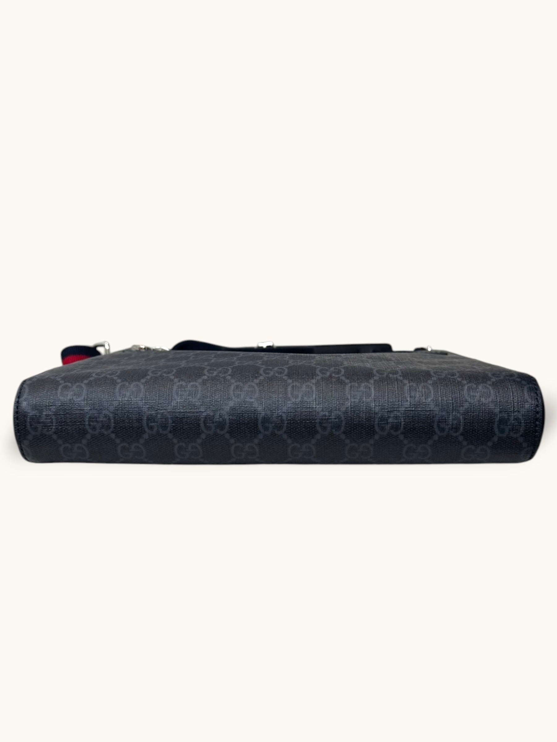 GG Supreme Black Messenger Bag Grey & Black Monogram Canvas