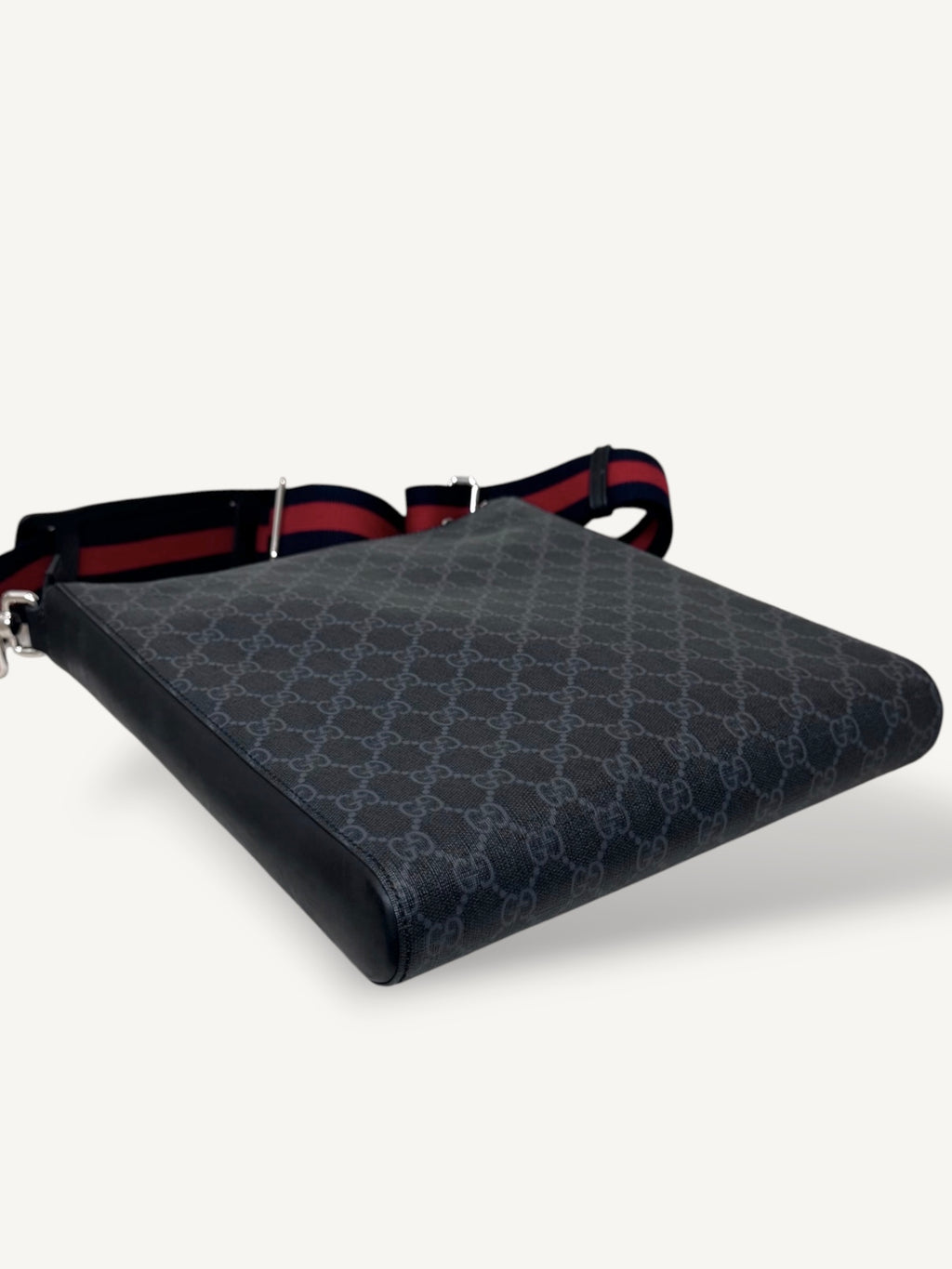 GG Supreme Black Messenger Bag Grey & Black Monogram Canvas