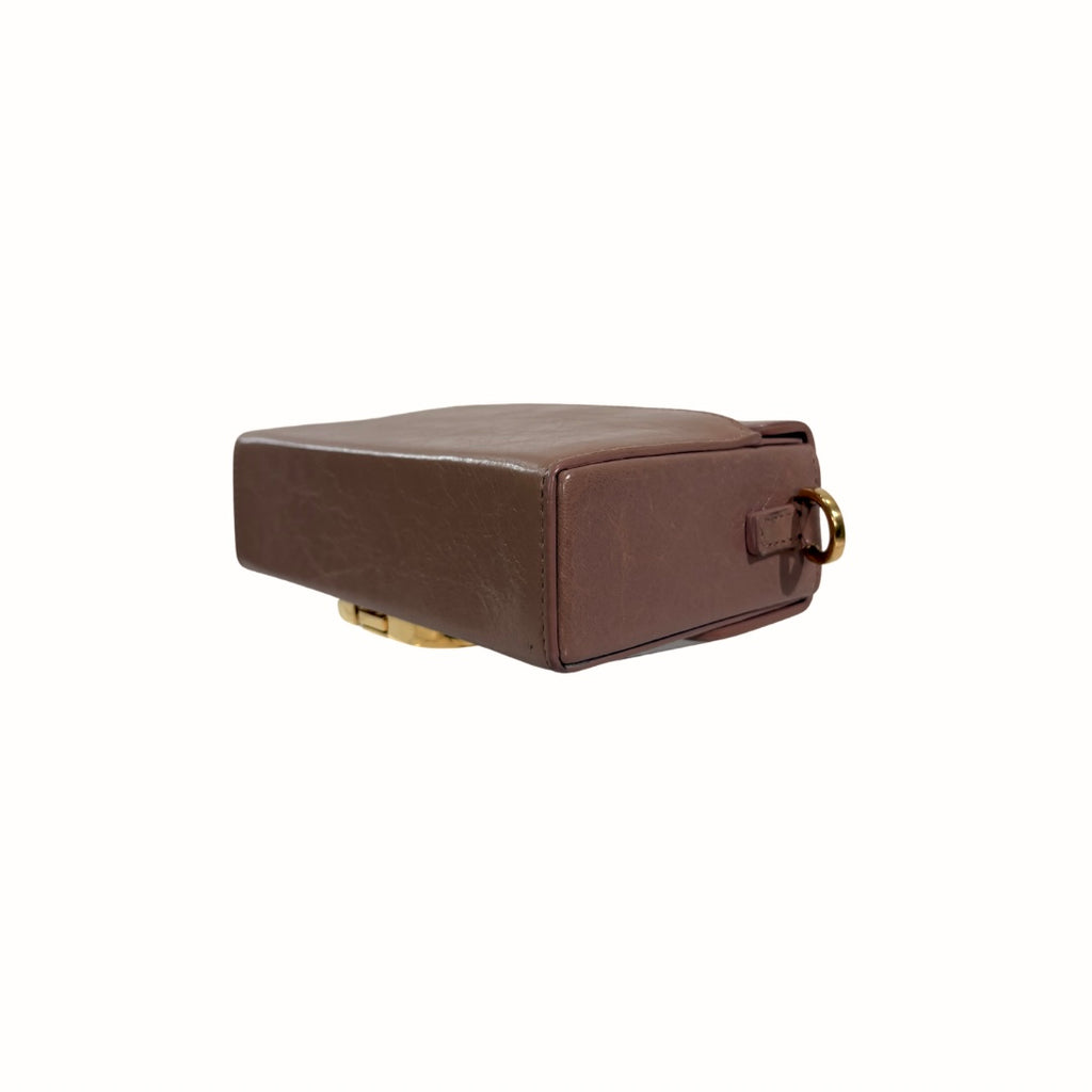 Montaigne 30 Poudre Pink Calfskin Leather Gold Hardware