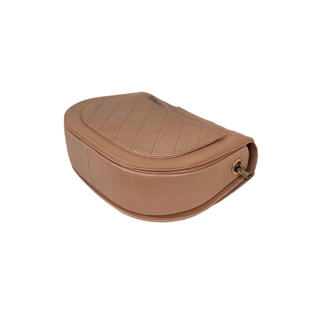 Coco Curve Flap Beige Calfskin Leather Gold-Tone Hardware Series 25