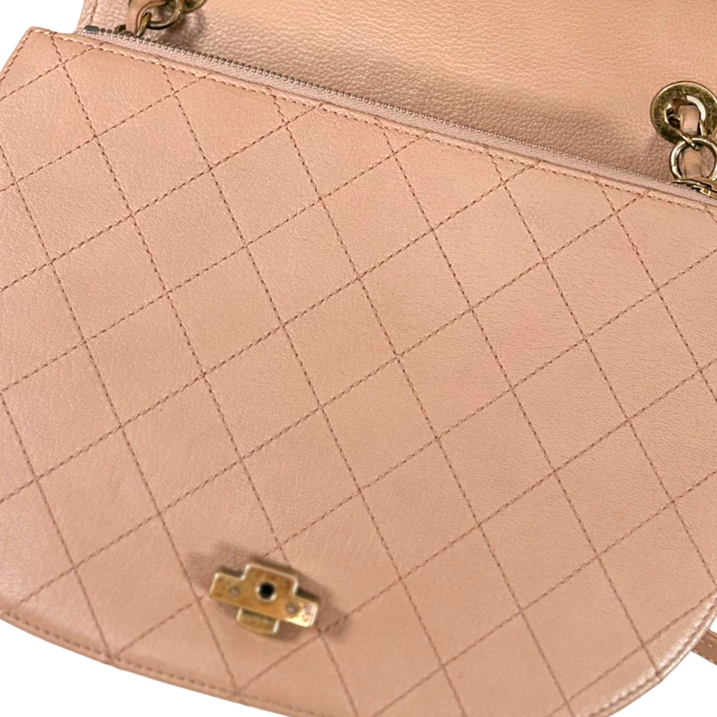 Coco Curve Flap Beige Calfskin Leather Gold-Tone Hardware Series 25