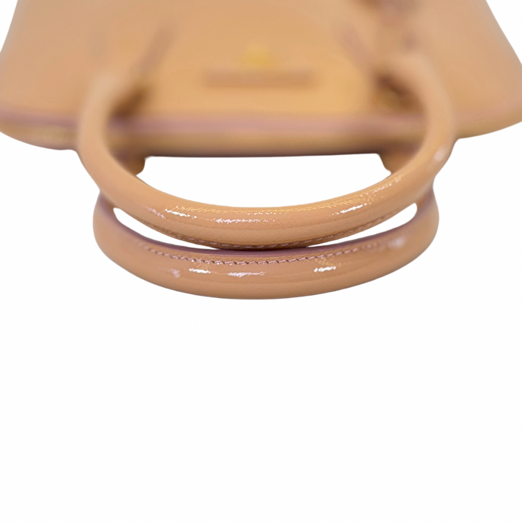 Promenade Saffiano Vernice Cameo Medium Gold Hardware