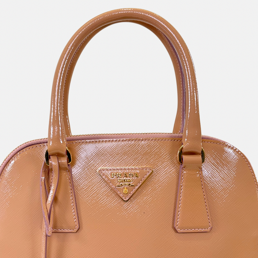 Promenade Saffiano Vernice Cameo Medium Gold Hardware