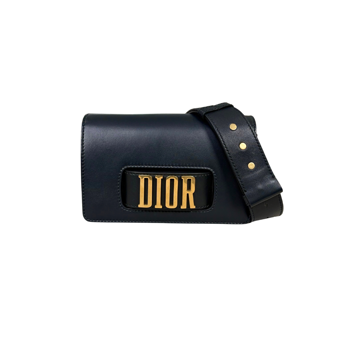 Dio(r) Evolution Flap Black Medium Gold Hardware