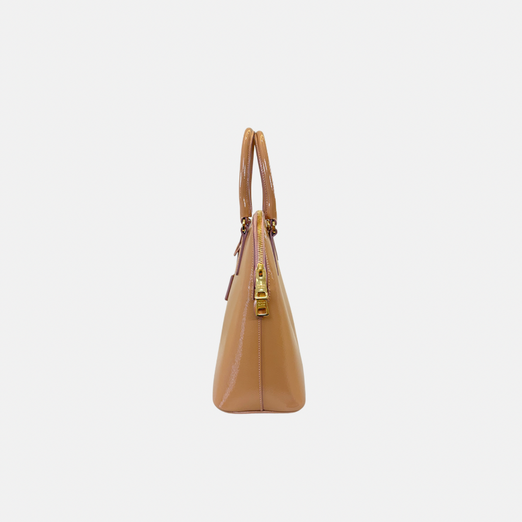Promenade Saffiano Vernice Cameo Medium Gold Hardware