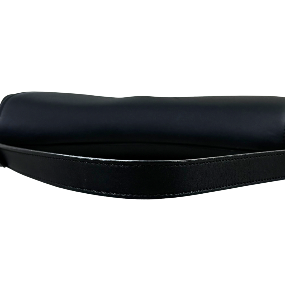 Medium Saddle Bag So Black Ultramatte Smooth Leather