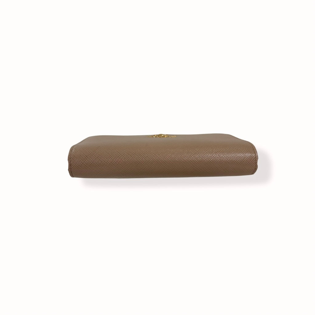 Cammeo Saffiano Leather Wallet On Chain Light Beige Gold Hardware