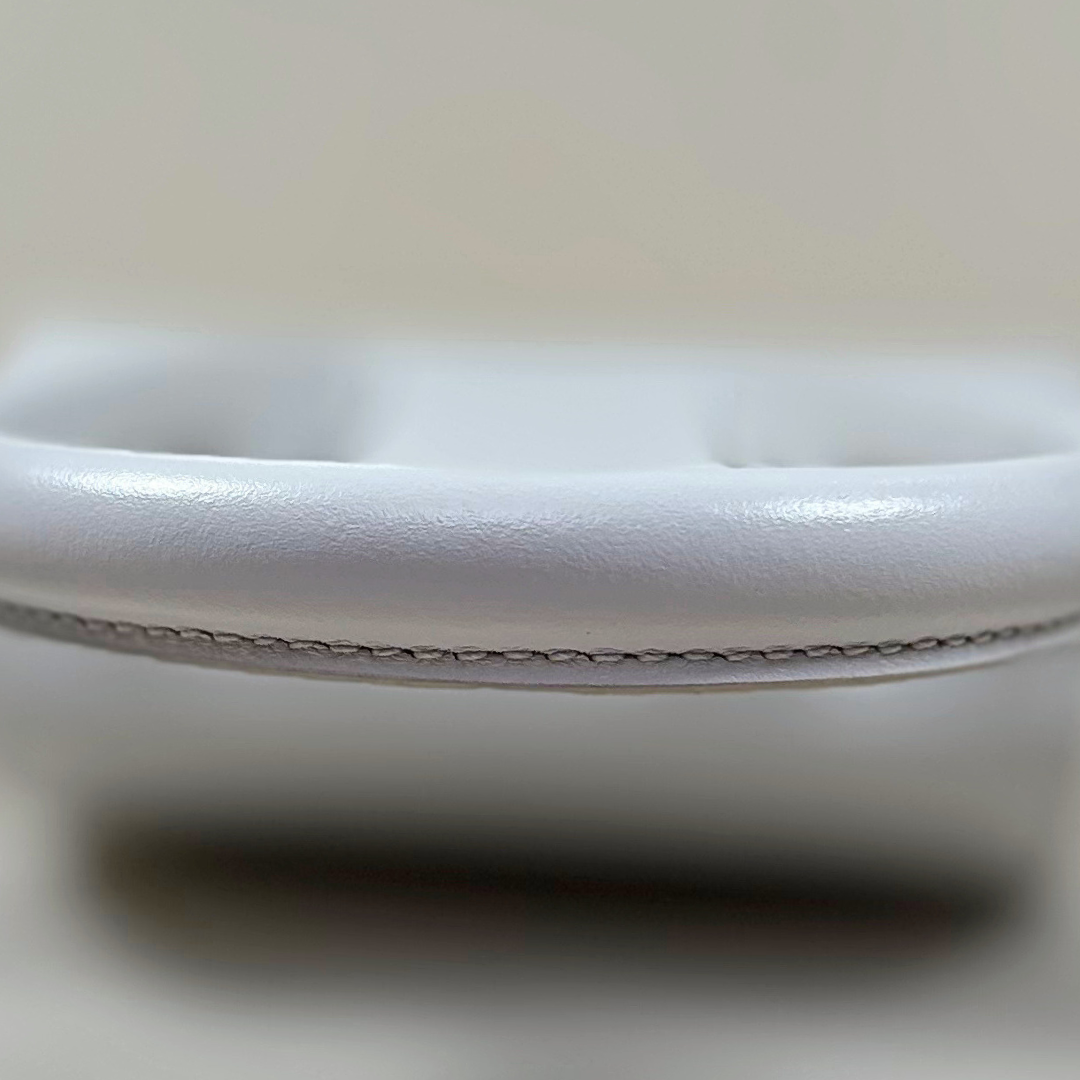 Le Chiquito Mini White Moyen Gold Hardware
