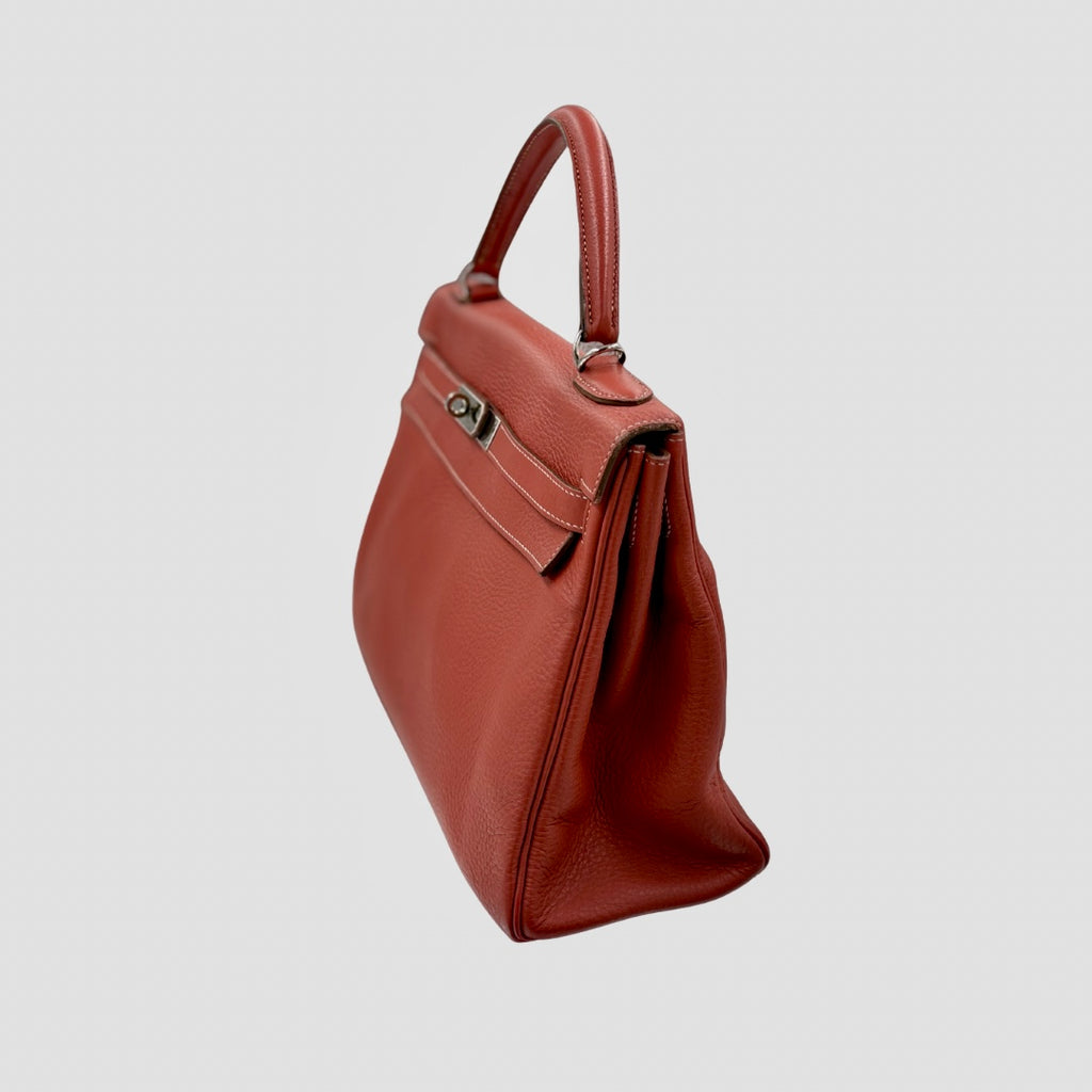 Kelly 32 Handbag Taurillion Clemence Orange Palladium Hardware