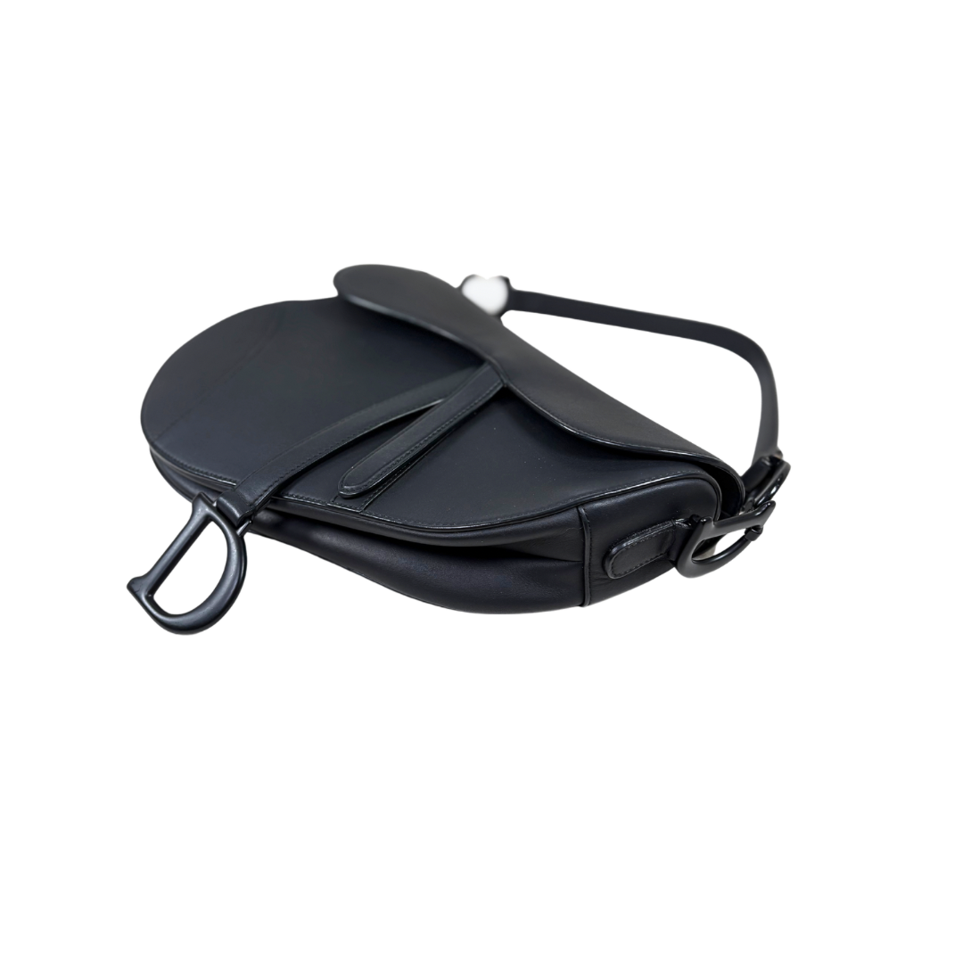 Medium Saddle Bag So Black Ultramatte Smooth Leather