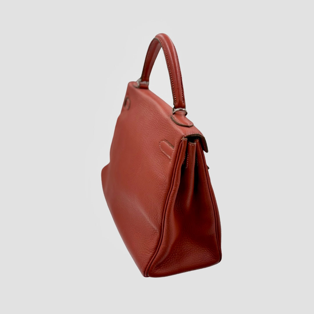 Kelly 32 Handbag Taurillion Clemence Orange Palladium Hardware