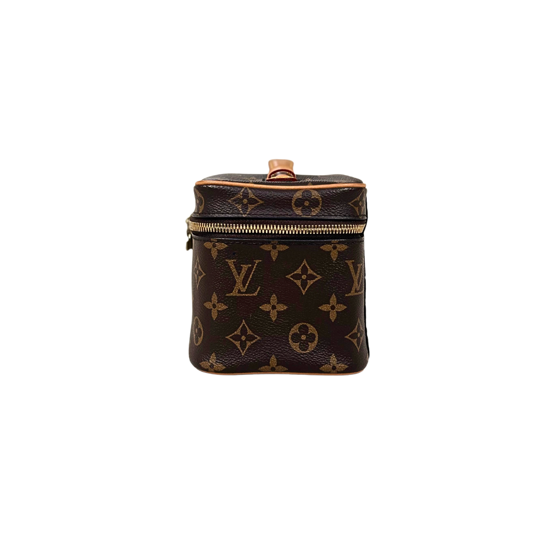 Nice Mini Vanity Case Gold Hardware