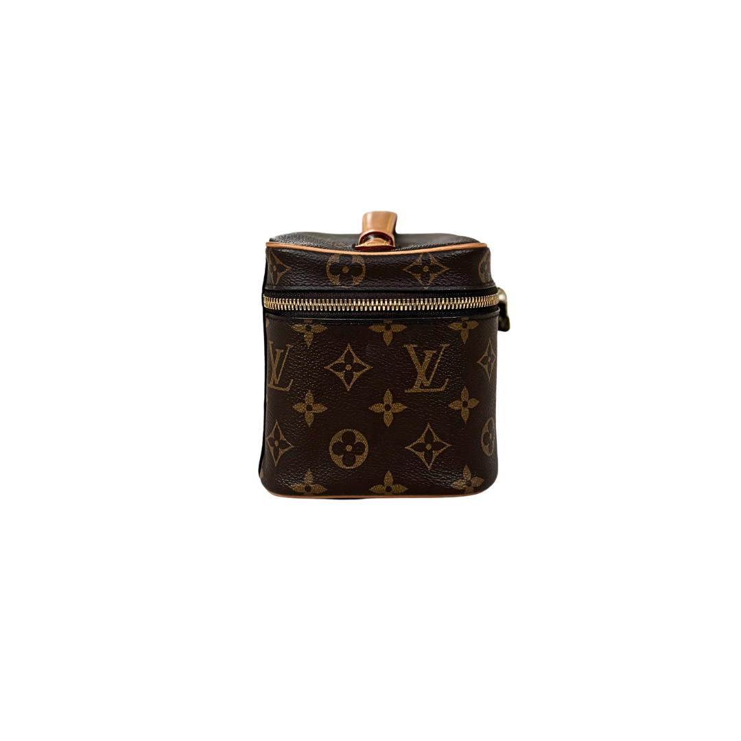Nice Mini Vanity Case Gold Hardware