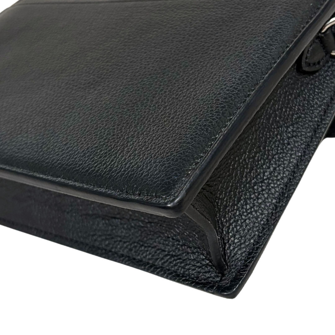 MyLockMe Black Chain Pochette Silver Hardware