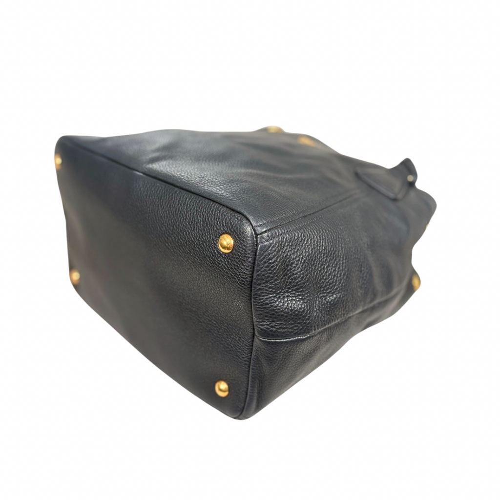 Vitello Daino Tote Bag Black Gold Hardware