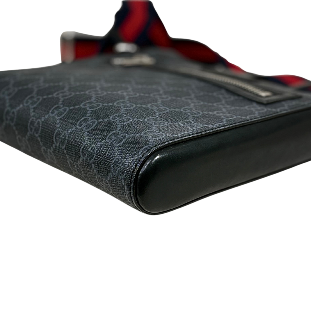 Messenger Bag GG Supreme Canvas Black Small Silver Hardware