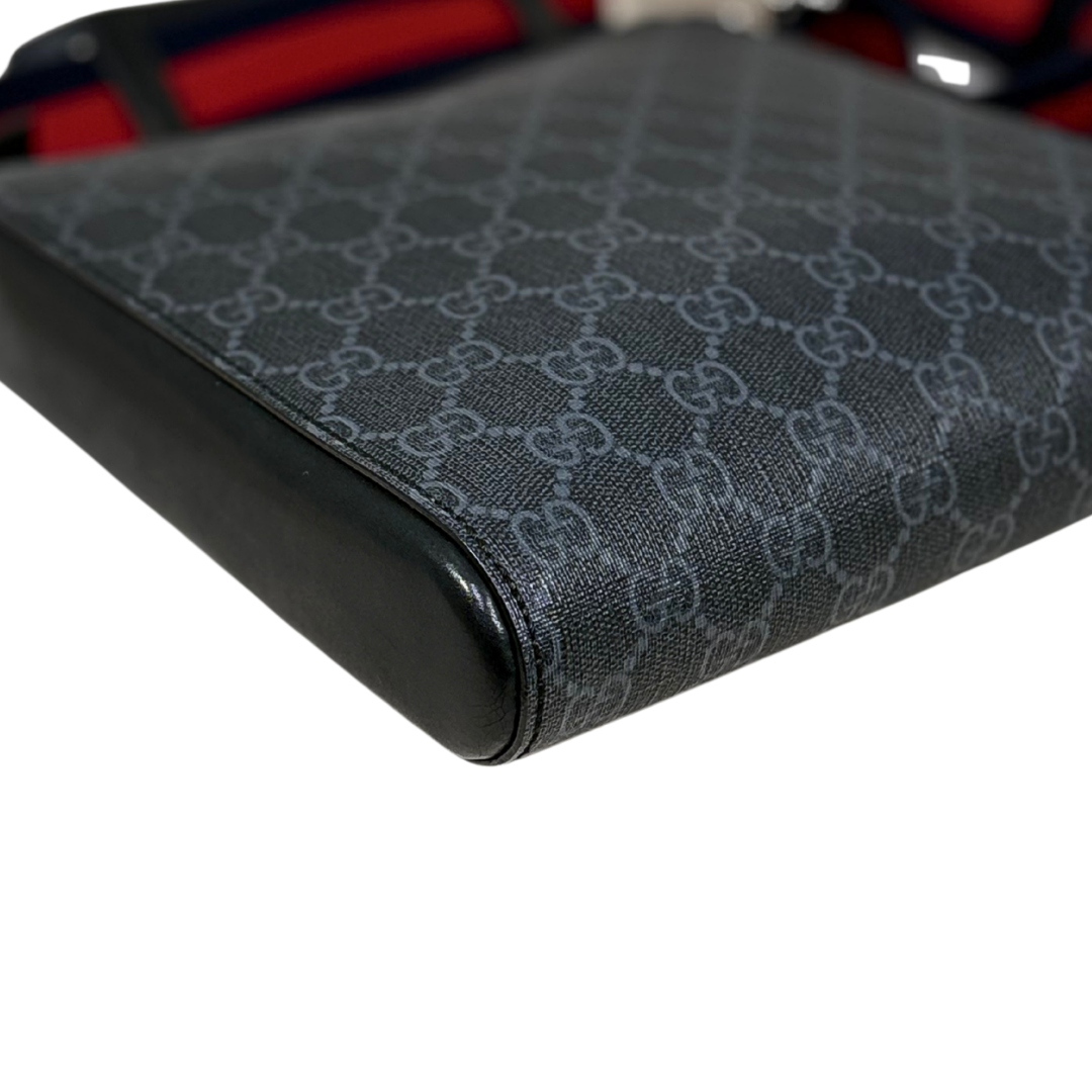 Messenger Bag GG Supreme Canvas Black Small Silver Hardware